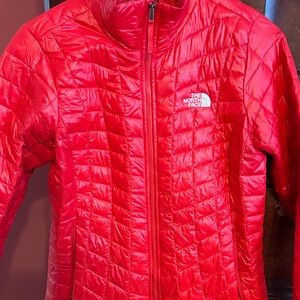 The North Face - Women’s Thermal Ball Jacket; Small